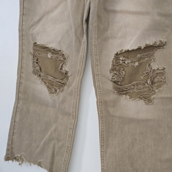 NWT Zenana Mid-Rise Straight Distressed Knee and Hem Cropped Jeans size 29 - Picture 7 of 11